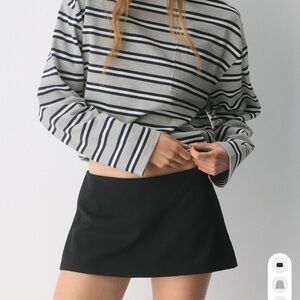 BNWT Aritzia Sunday Best Flame Classic Black Mini Skirt 8